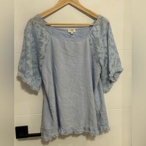 Umgee: Women’s Blouse -Size Medium (ptp approx 20.25in)